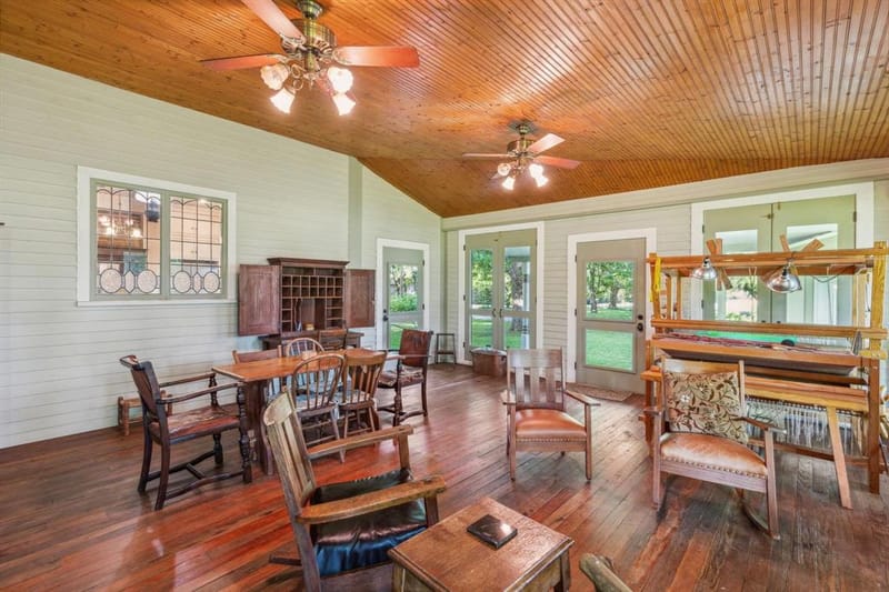 405 W Clifton Street, Pilot Point TX 76258 - Photo 12