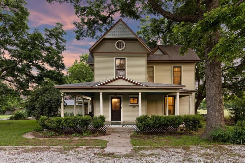 405 W Clifton Street, Pilot Point TX 76258 - Photo 3