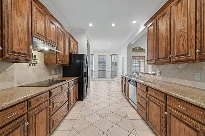 2016 Kodiak Court, Arlington TX 76013 - Photo 13