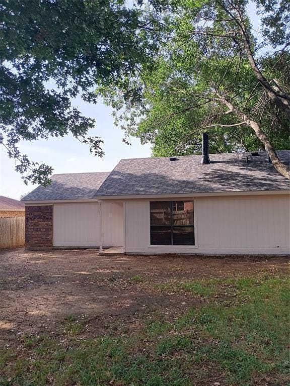 3618 Wentworth Drive, Arlington TX 76001 - Photo 4