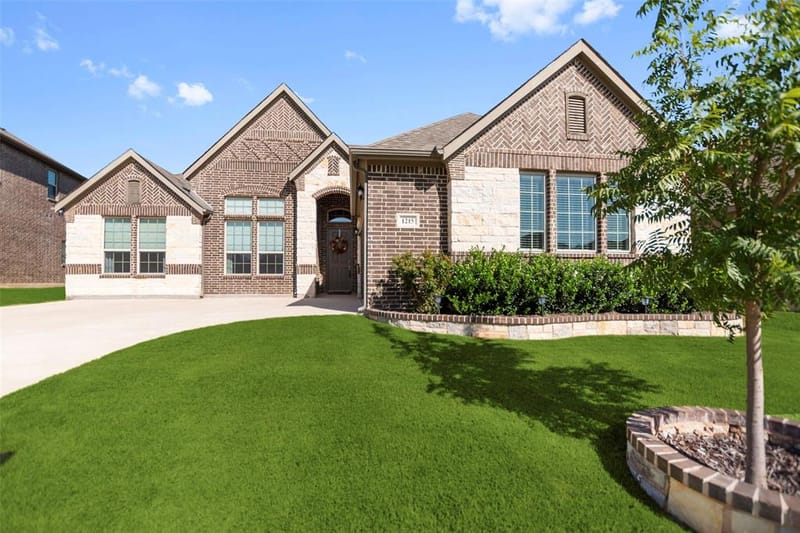 1215 Alderwood Drive, Justin TX 76247 - Photo 2