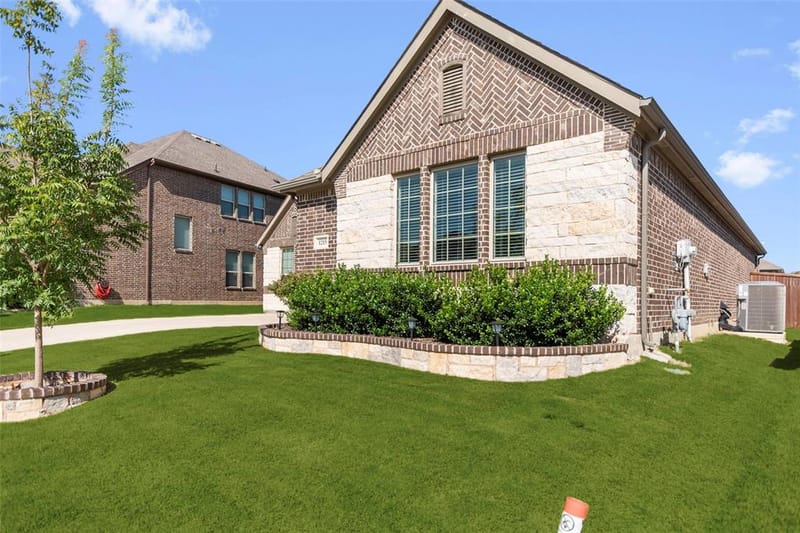 1215 Alderwood Drive, Justin TX 76247 - Photo 3