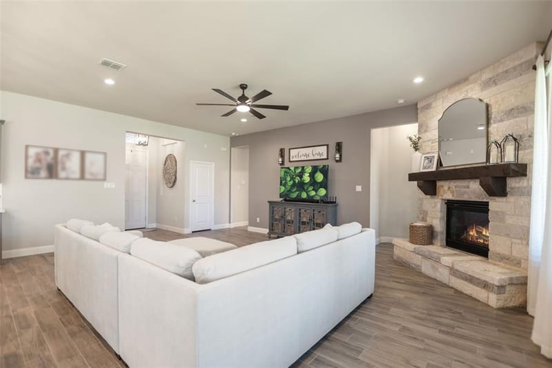 1215 Alderwood Drive, Justin TX 76247 - Photo 8