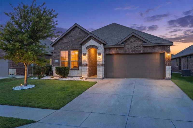 2717 Ainsworth Road, Aubrey TX 76227