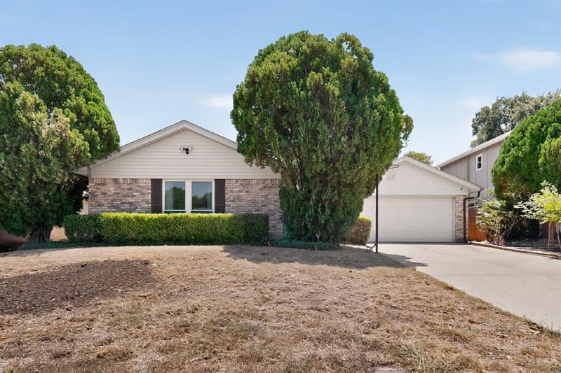 7305 Southridge Trail, Fort Worth TX 76133 - Photo 2