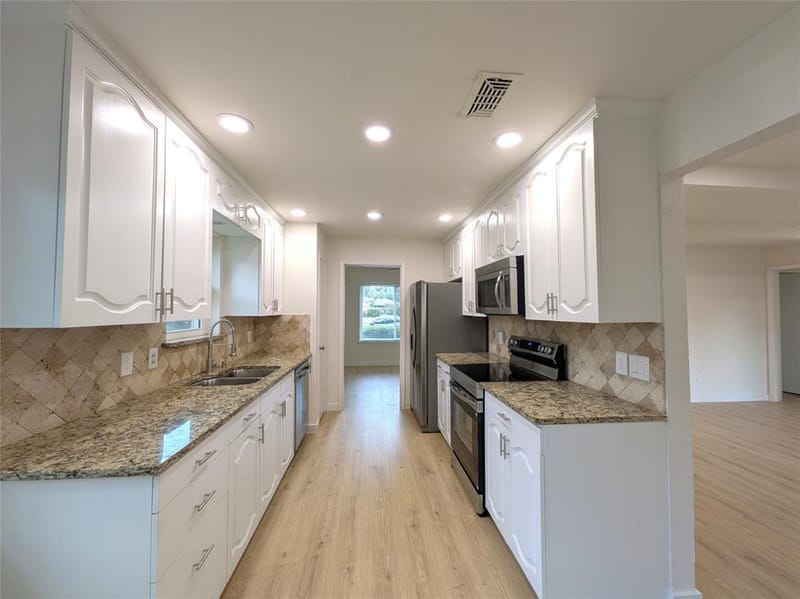 1400 Oakhill Drive, Plano TX 75075 - Photo 14