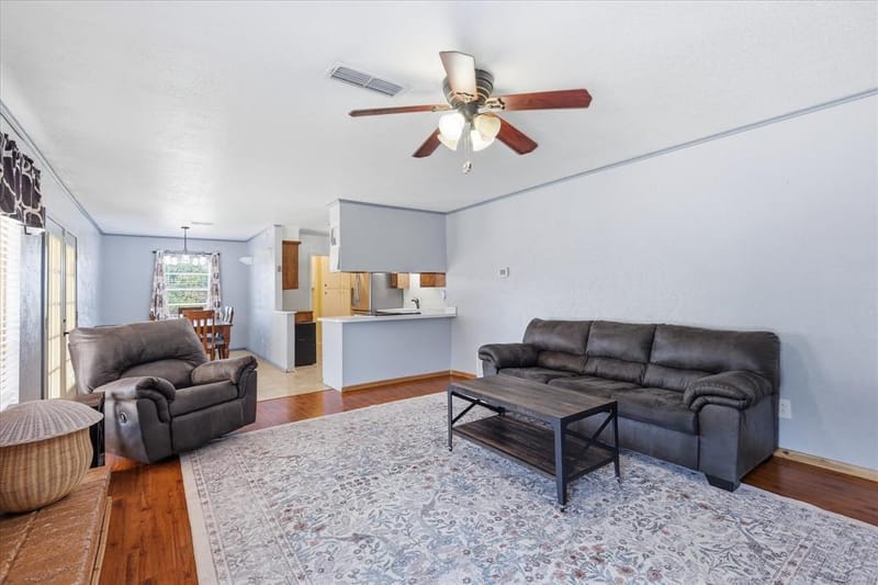 892 Highland Circle, Springtown TX 76082 - Photo 14