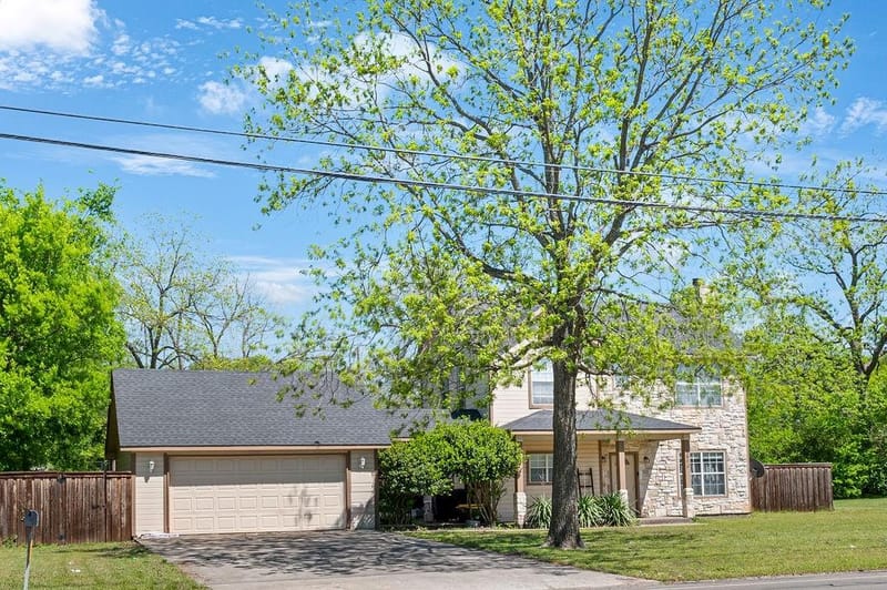 487 S Waco Street, Van Alstyne TX 75495 - Photo 2