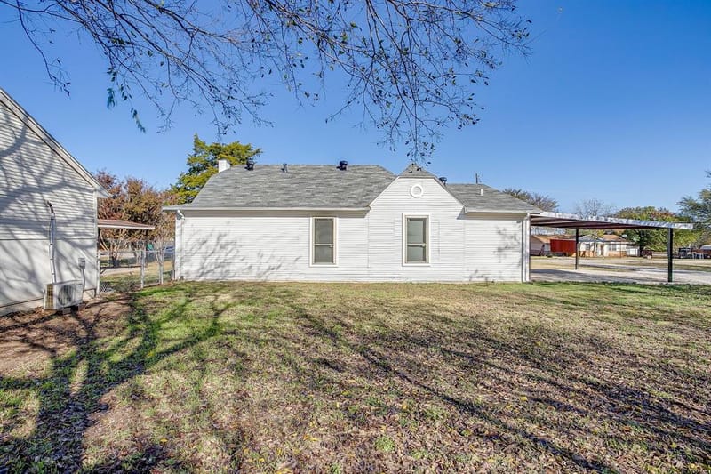619 W Live Oak Street, Jacksboro TX 76458 - Photo 28