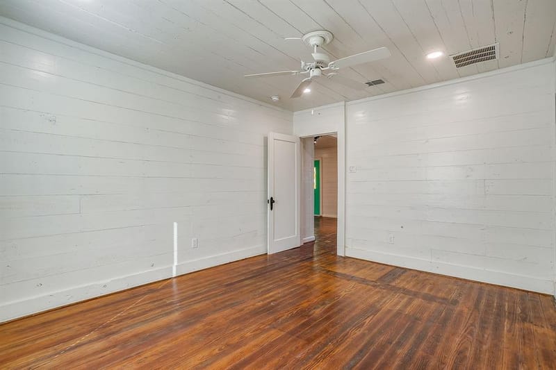 619 W Live Oak Street, Jacksboro TX 76458 - Photo 20