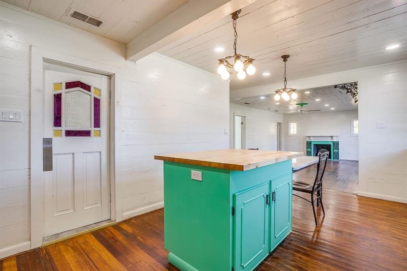 619 W Live Oak Street, Jacksboro TX 76458 - Photo 10
