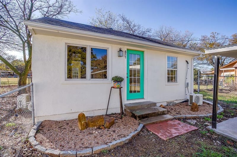 619 W Live Oak Street, Jacksboro TX 76458 - Photo 33