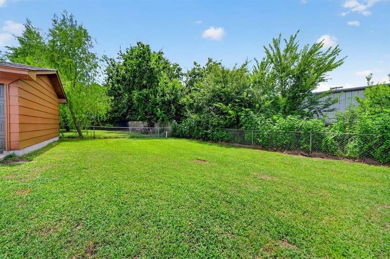 8312 Charles Street, Greenville TX 75402 - Photo 32
