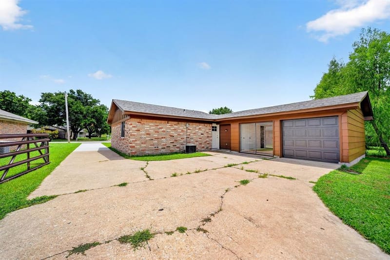 8312 Charles Street, Greenville TX 75402 - Photo 31