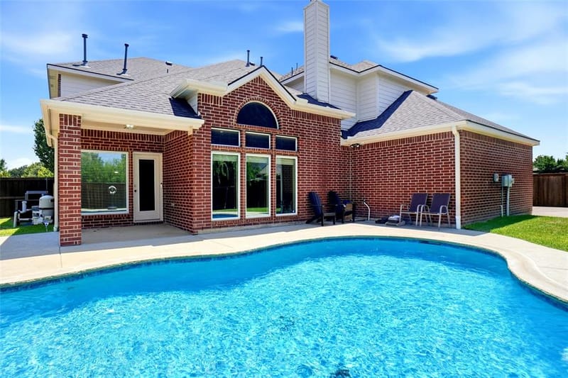 5231 Woodfield Drive, Grand Prairie TX 75052
