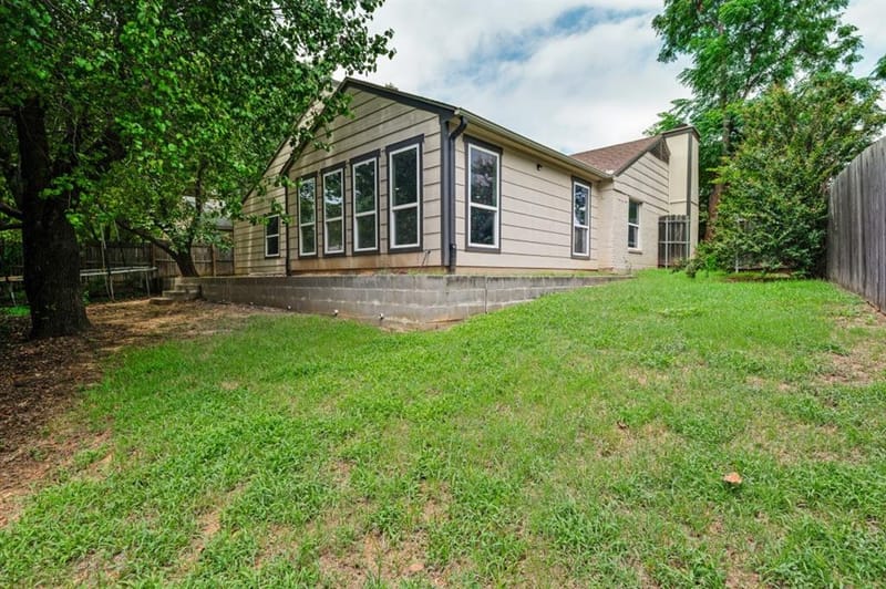 2325 Warwick Avenue, Grand Prairie TX 75052 - Photo 12