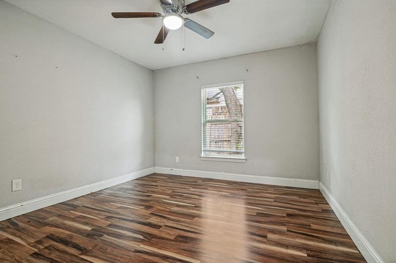 2325 Warwick Avenue, Grand Prairie TX 75052 - Photo 7