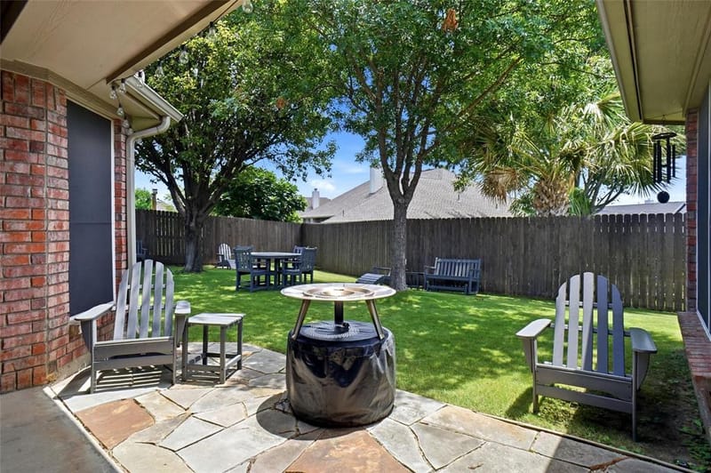 106 Honeysuckle Drive, Justin TX 76247 - Photo 4