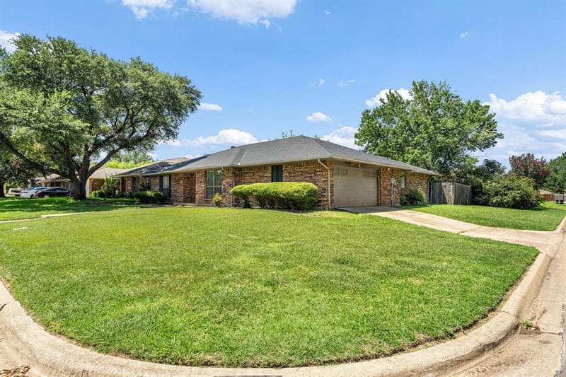 4600 Applewood Road, Fort Worth TX 76133 - Photo 3