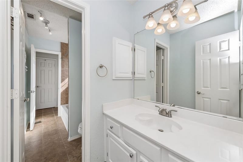 4202 Timberglen Road, Dallas TX 75287 - Photo 32