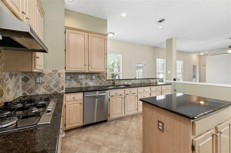 4202 Timberglen Road, Dallas TX 75287 - Photo 9