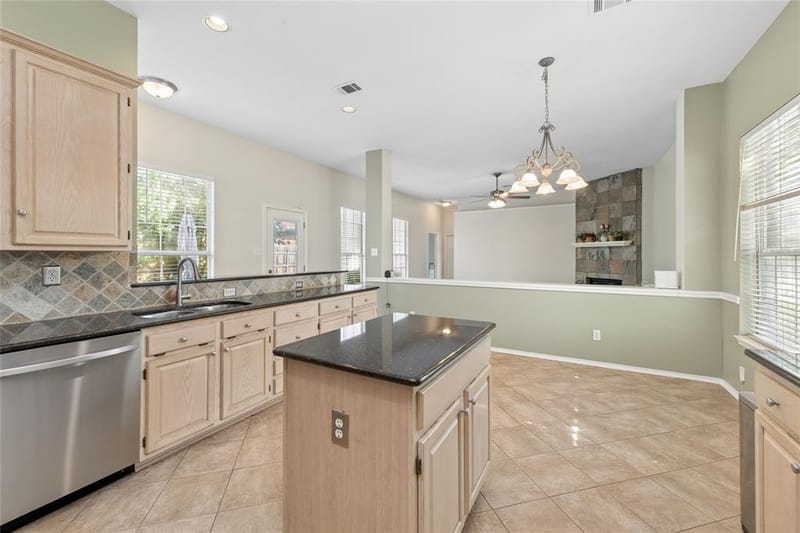 4202 Timberglen Road, Dallas TX 75287 - Photo 10