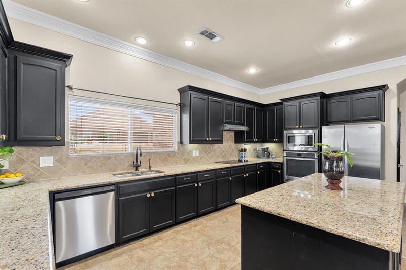 8909 County Road 915, Godley TX 76044 - Photo 22