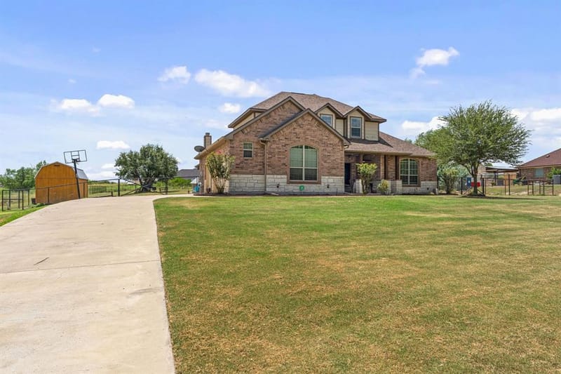 8909 County Road 915, Godley TX 76044 - Photo 3