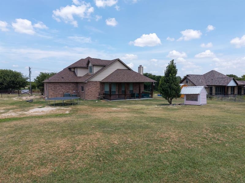 8909 County Road 915, Godley TX 76044 - Photo 32