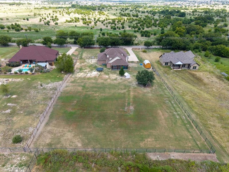 8909 County Road 915, Godley TX 76044 - Photo 37