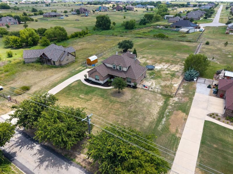 8909 County Road 915, Godley TX 76044 - Photo 35