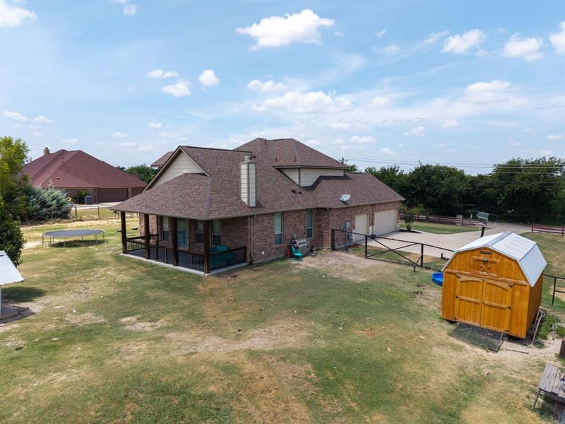 8909 County Road 915, Godley TX 76044 - Photo 31