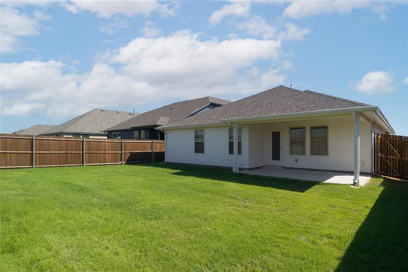 1620 Calanques Street, Royse City TX 75189 - Photo 2