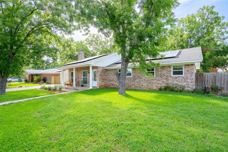 1479 Lockwood Street, Stephenville TX 76401 - Photo 2
