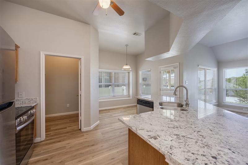 128 Hilltop Drive, Anna TX 75409 - Photo 8