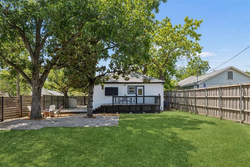 802 Turner Avenue, Dallas TX 75208 - Photo 23