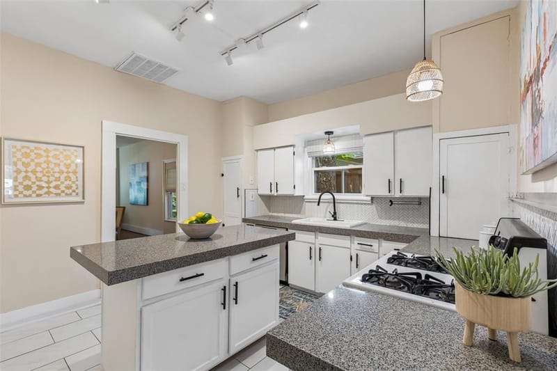 802 Turner Avenue, Dallas TX 75208 - Photo 11