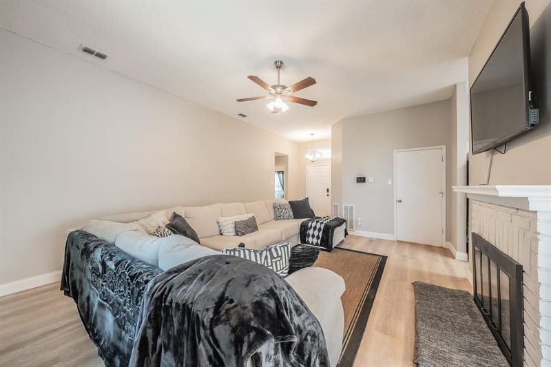 9948 Pack Saddle Trail, Fort Worth TX 76108 - Photo 5