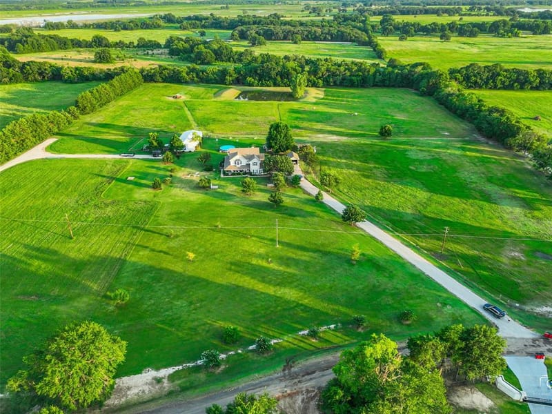 1880 County Road 2610, Bonham TX 75418 - Photo 9