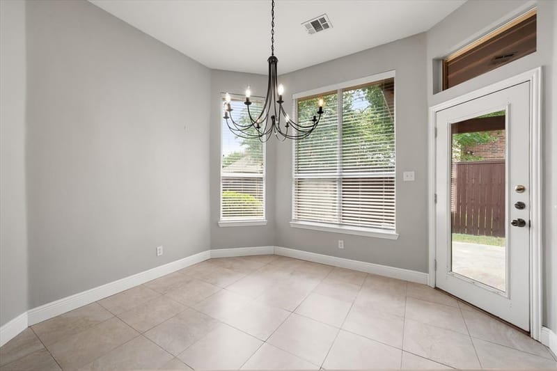 1815 Lakes Edge Boulevard, Mansfield TX 76063 - Photo 18