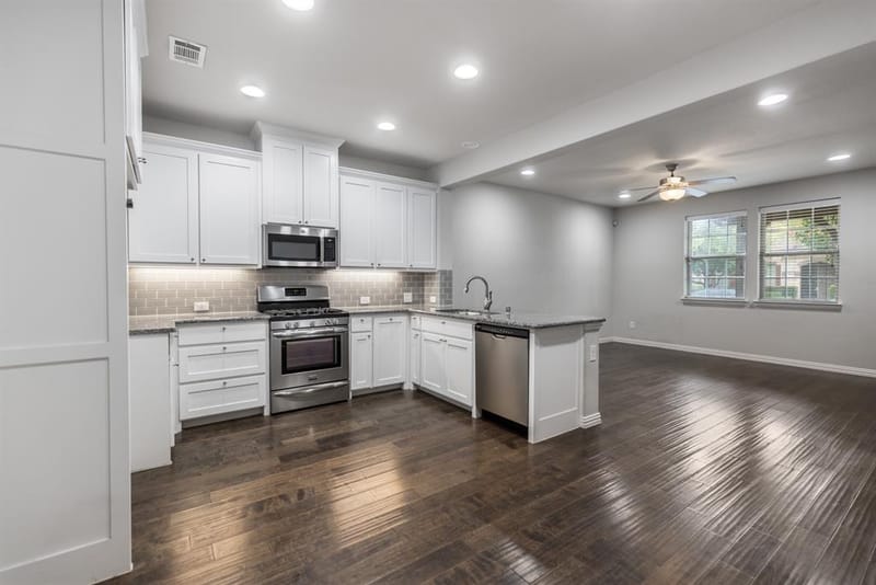 4018 Cascade Sky Drive, Arlington TX 76005 - Photo 3