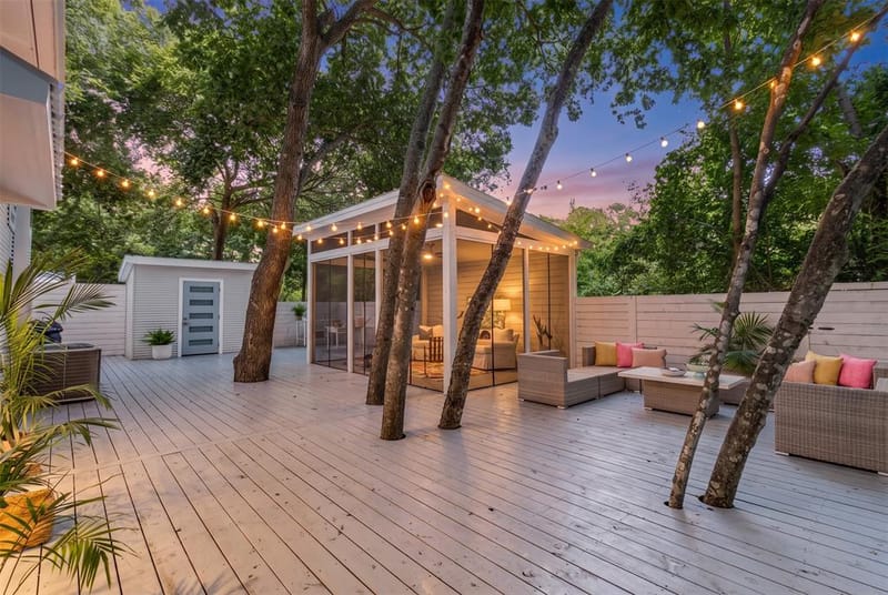 8820 Eustis Avenue, Dallas TX 75218