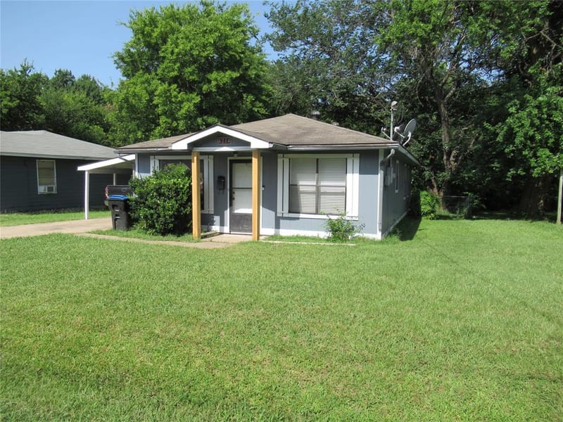 4214 3rd Street, Greenville TX 75401 - Photo 2