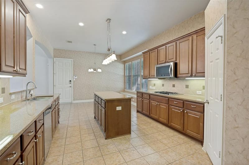2275 Dame Laurel Lane, Lewisville TX 75056 - Photo 7
