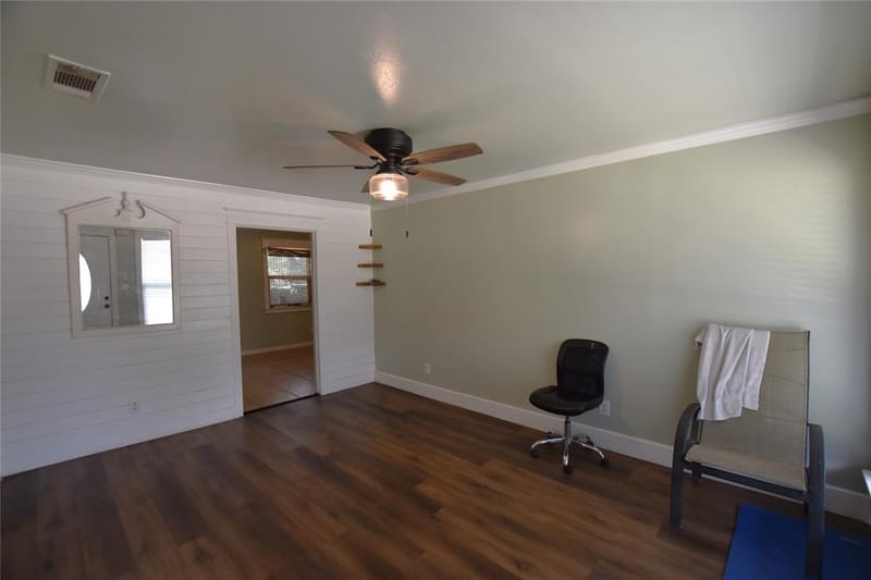 1718 Summit Street, Mesquite TX 75149 - Photo 2