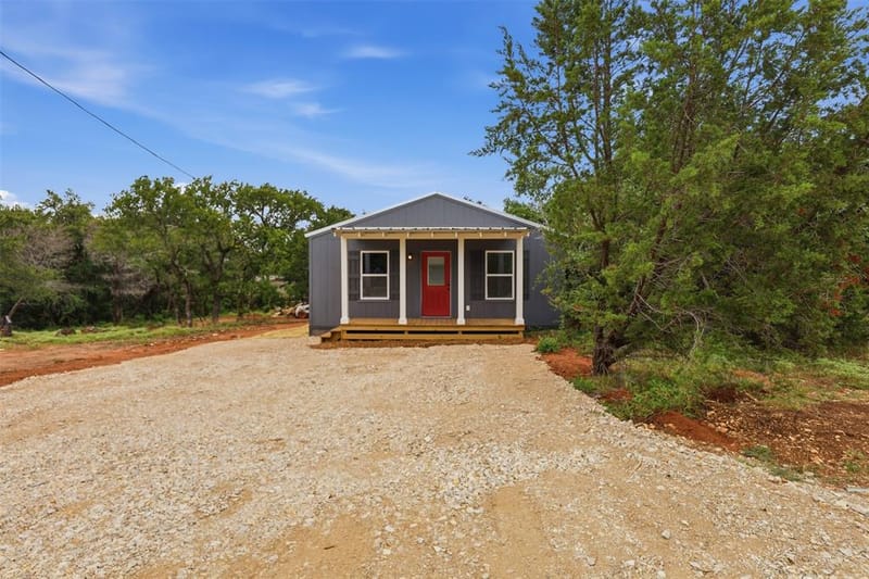 3006 Moon Court, Granbury TX 76049 - Photo 3