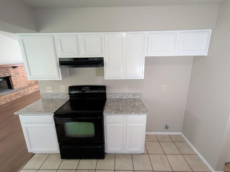 1703 Chittam Drive, Euless TX 76039 - Photo 5