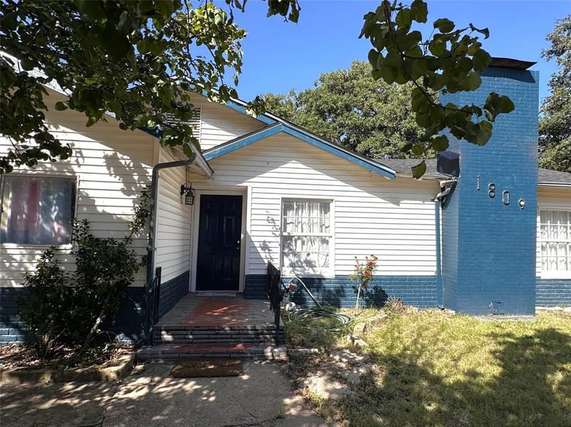 1809 12th Street, Brownwood TX 76801 - Photo 3