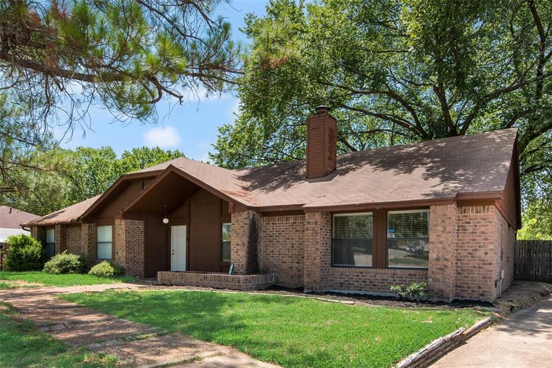 208 E Denton Drive, Euless TX 76039 - Photo 23