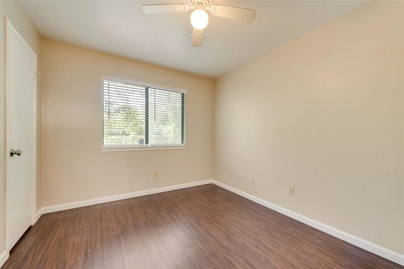208 E Denton Drive, Euless TX 76039 - Photo 17